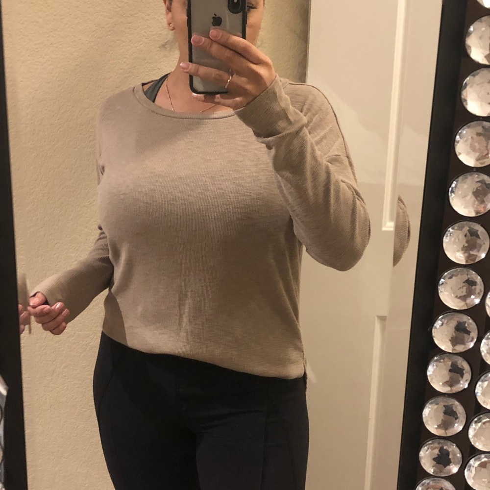 Casual Ripped Top - Picture 3 of 5